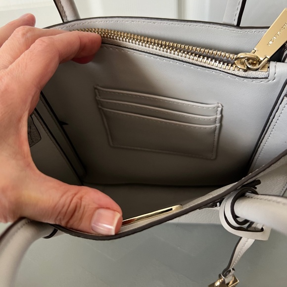 EUC - Michael Kors MD Mercer Crossbody Bag - Pearl Grey - Picture 9 of 15